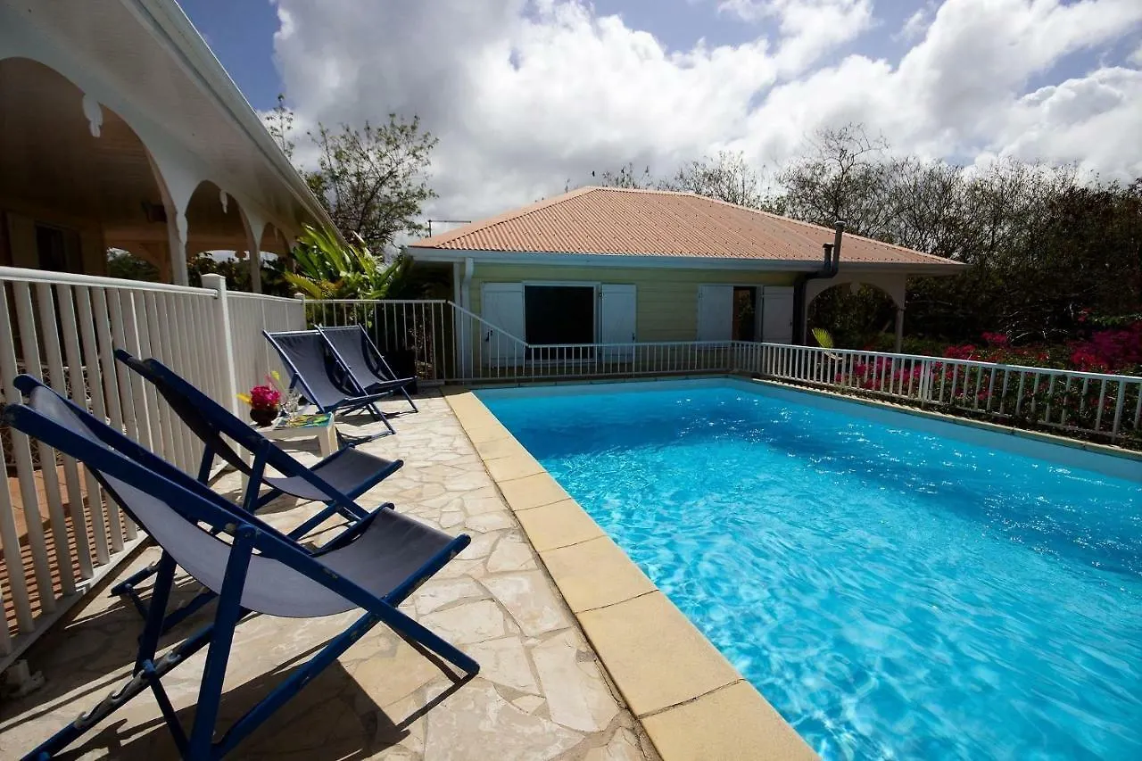 לה ווקלה Villa Cattleya 4 Chambres, Villa Avec Piscine Privee Et Grande Terrasse Couverte מרטיניק